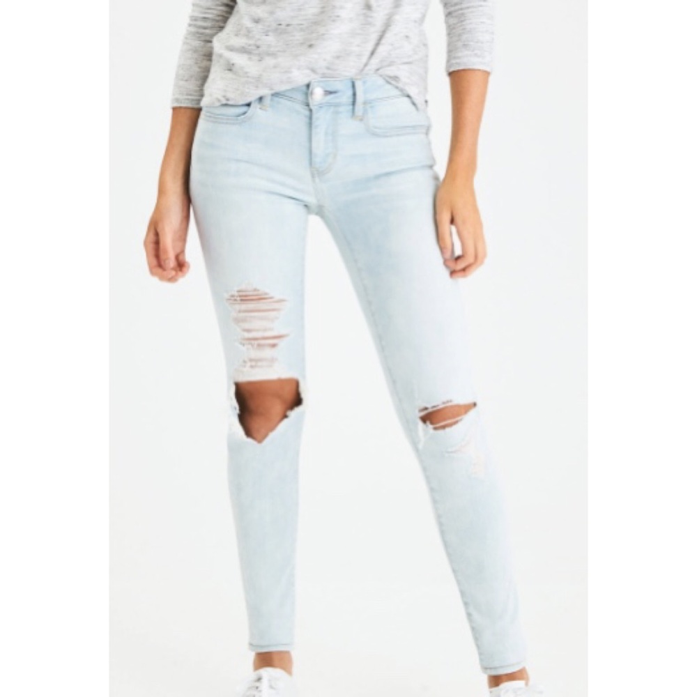 American Eagle light wash jeans